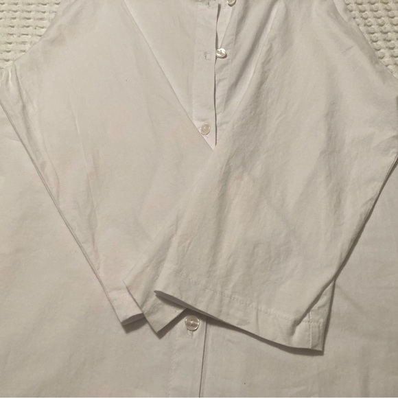 B&K Moda.  White Button Up Tunic Style Blouse. Size 4 - Picture 7 of 13